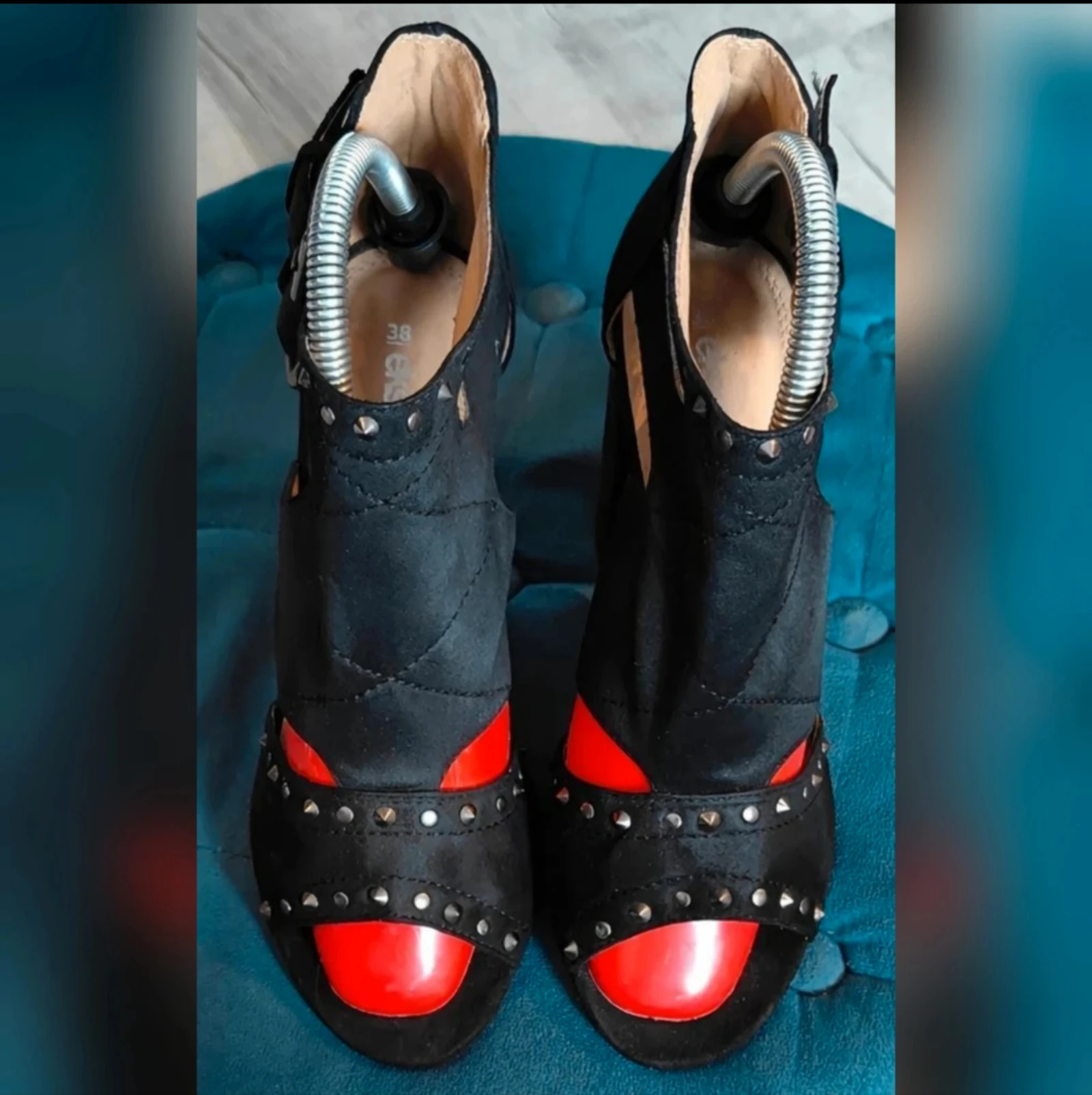 Stylish Black sandals with studs Eksept size 38 – photo 2